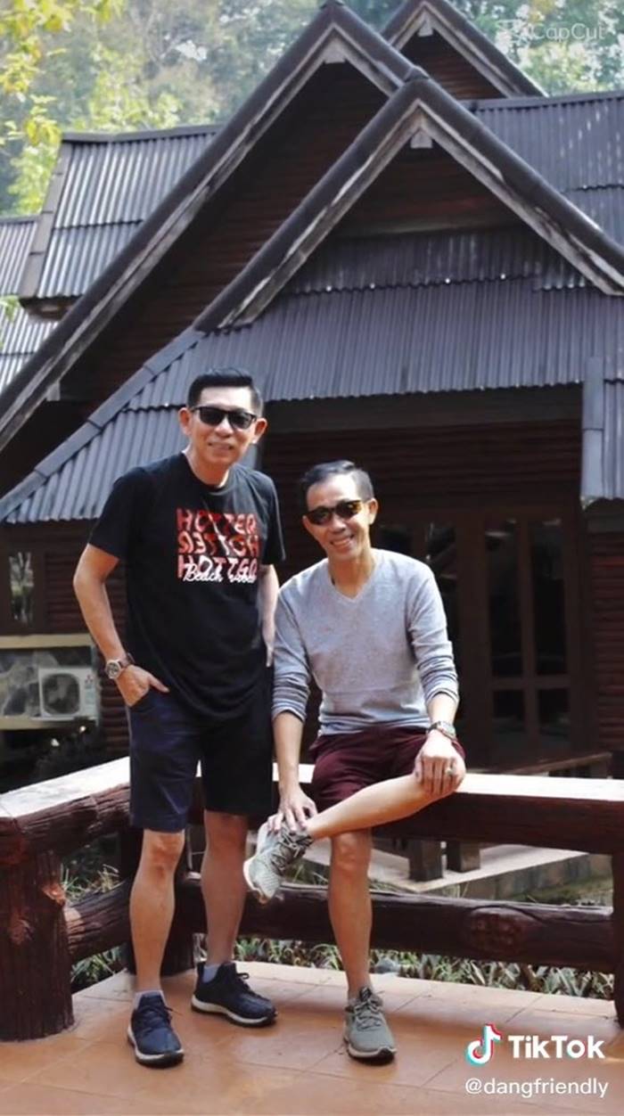 ชายรักชาย ชายรักชาย