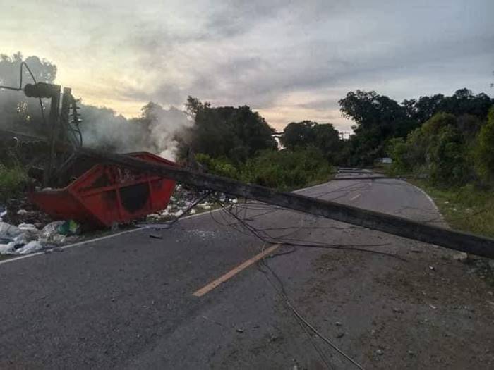ยิงปะทะตากใบ ยิงปะทะตากใบ
