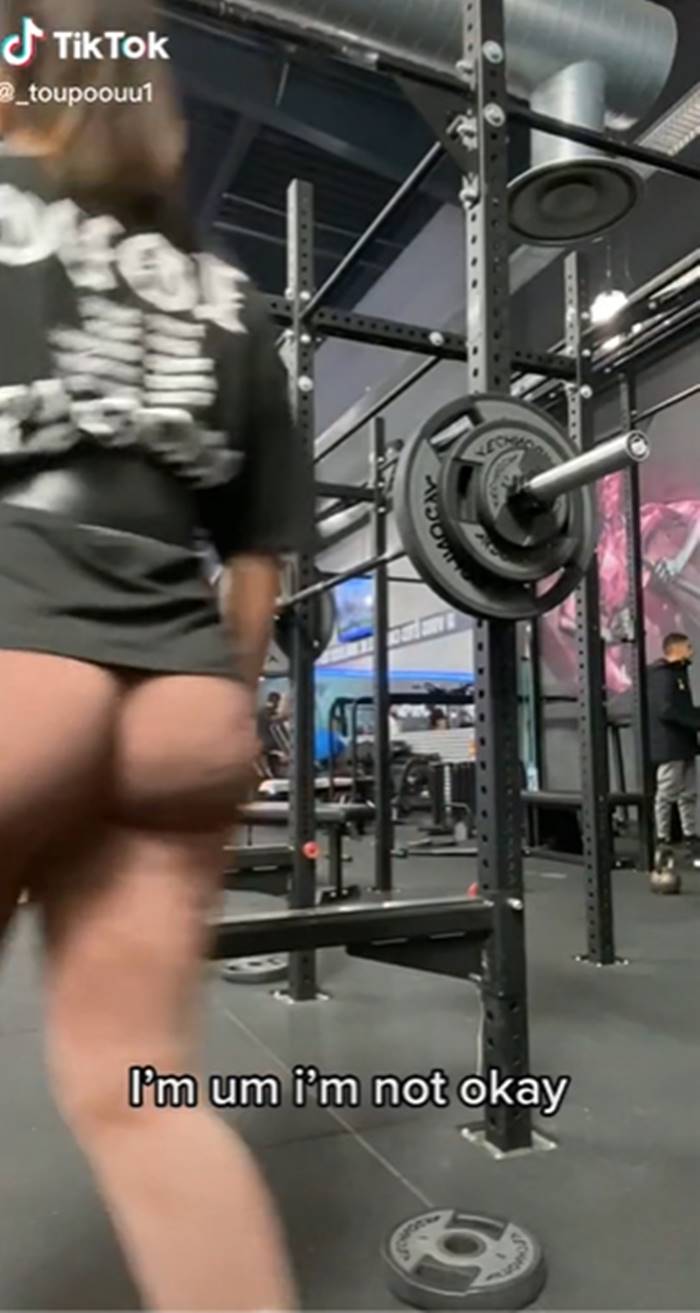 ชุดออกกำลังกาย ชุดออกกำลังกาย