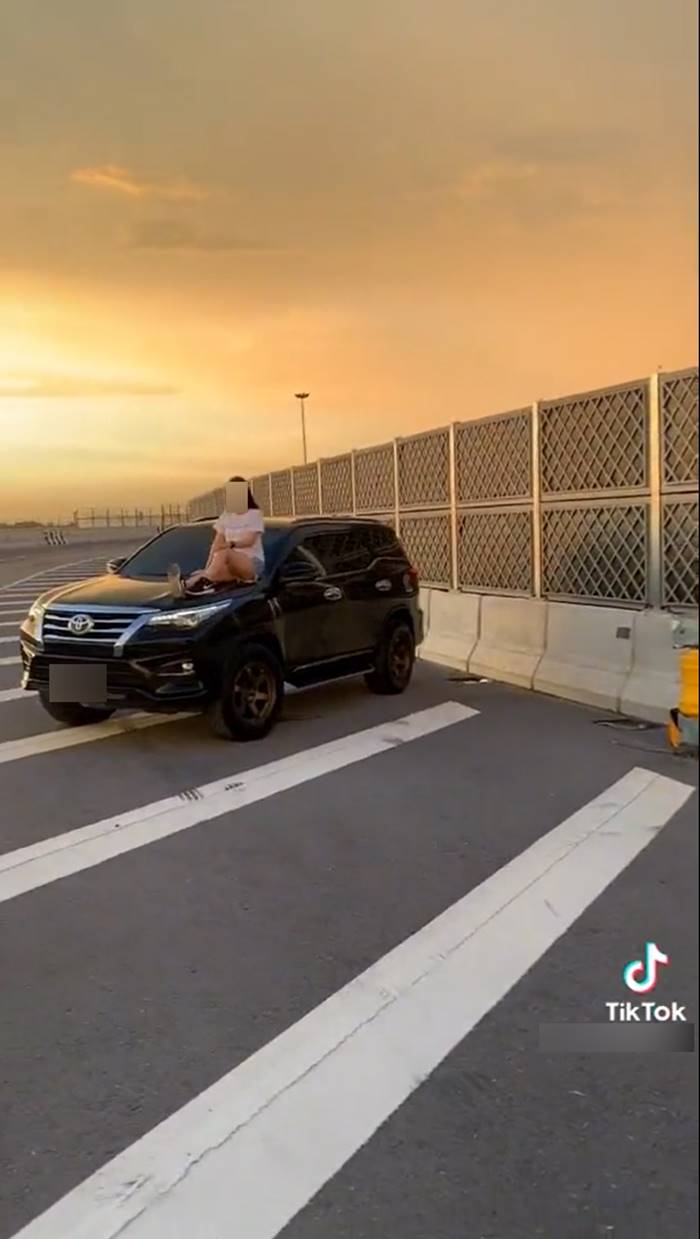 ถ่ายแบบบนทางด่วน ถ่ายแบบบนทางด่วน