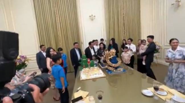 ทักษิณ ชินวัตร ทักษิณ ชินวัตร