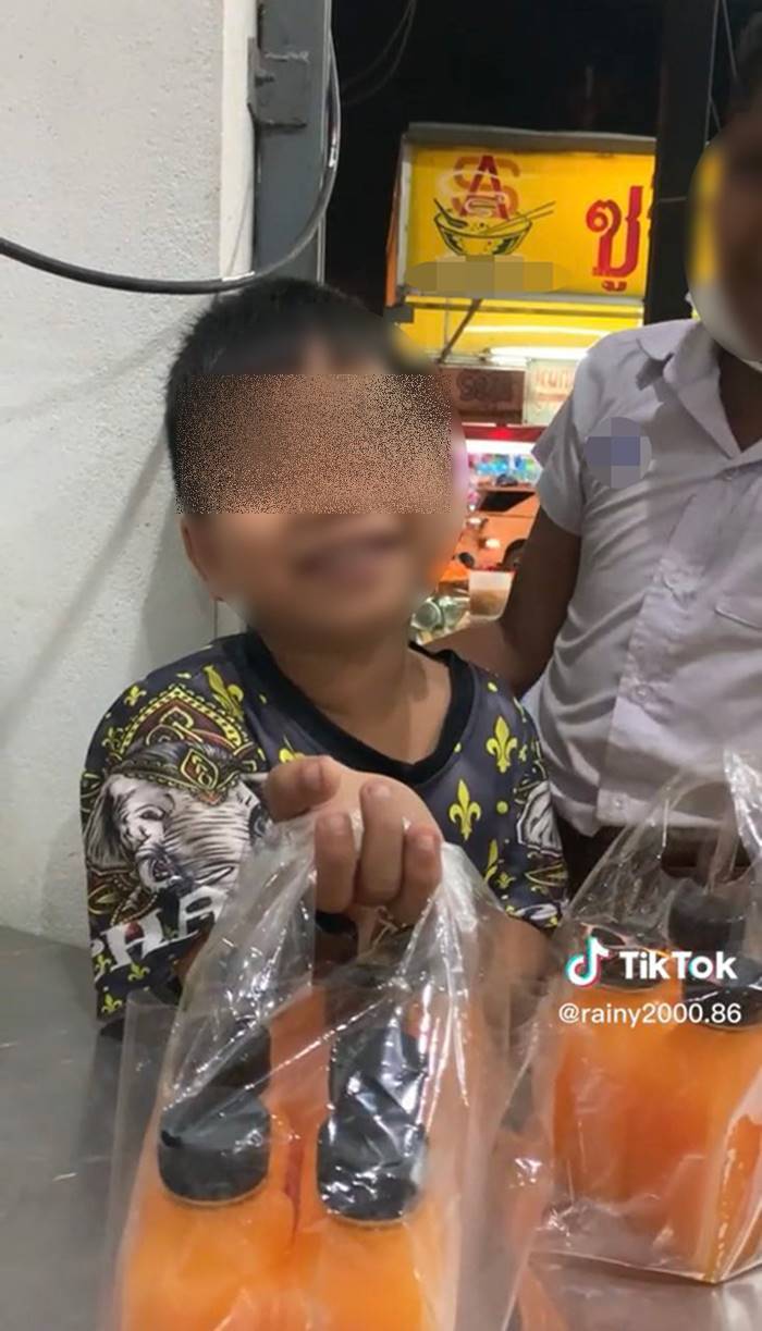 น้ำส้มแท้ 100% น้ำส้มแท้ 100%