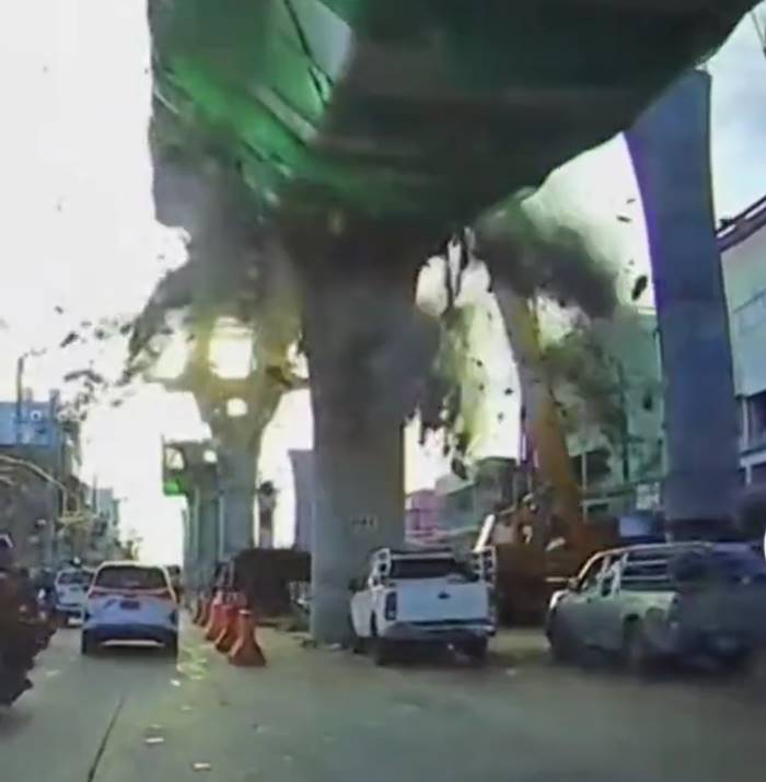 สะพานลาดกระบังถล่ม สะพานลาดกระบังถล่ม