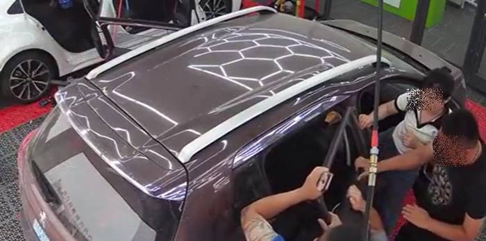 ประตูรถหนีบ ประตูรถหนีบ