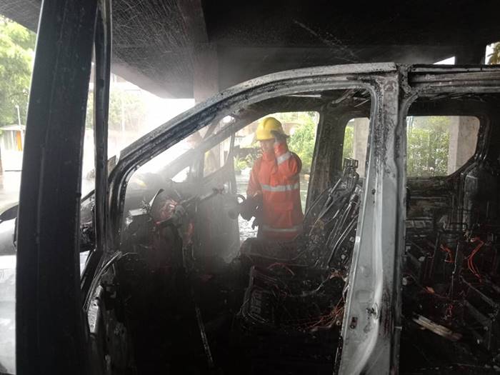 ไฟไหม้รถยนต์ ไฟไหม้รถยนต์