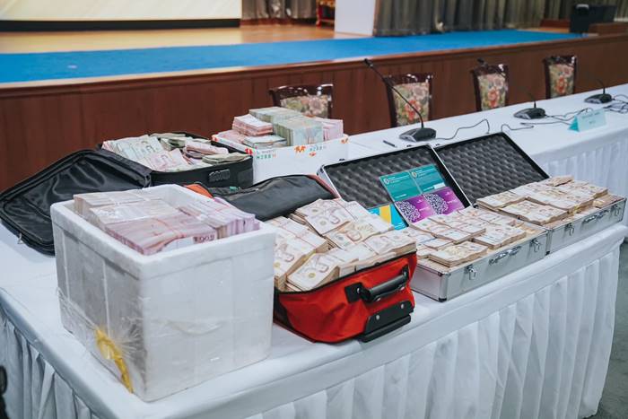 พระอาจารย์คม อภิวโร พระอาจารย์คม อภิวโร