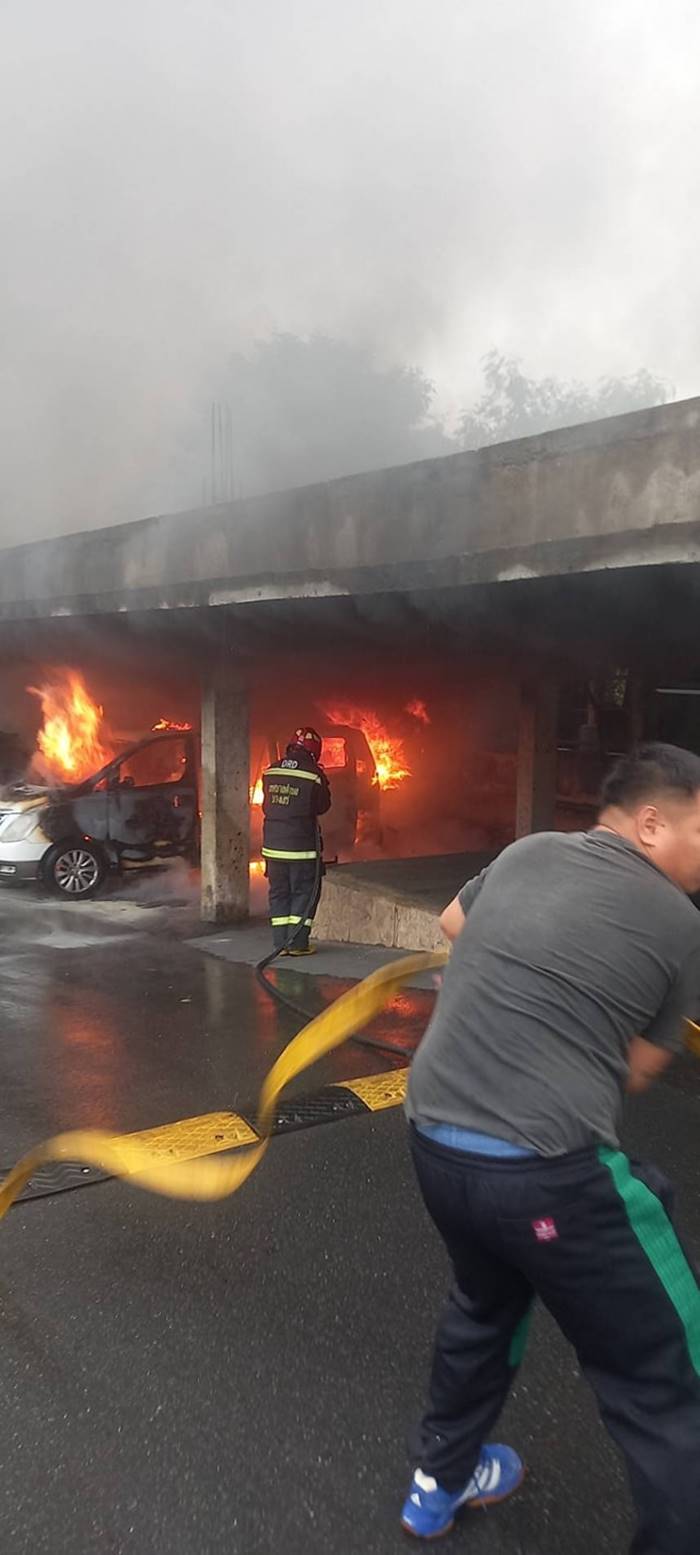 ไฟไหม้รถยนต์ ไฟไหม้รถยนต์