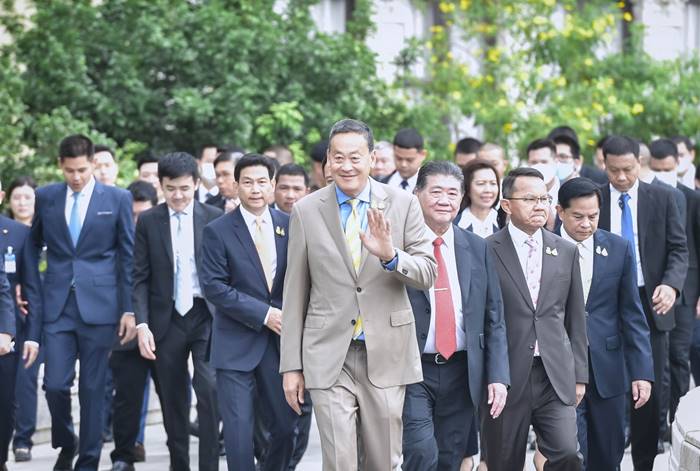 เศรษฐา ทวีสิน เศรษฐา ทวีสิน