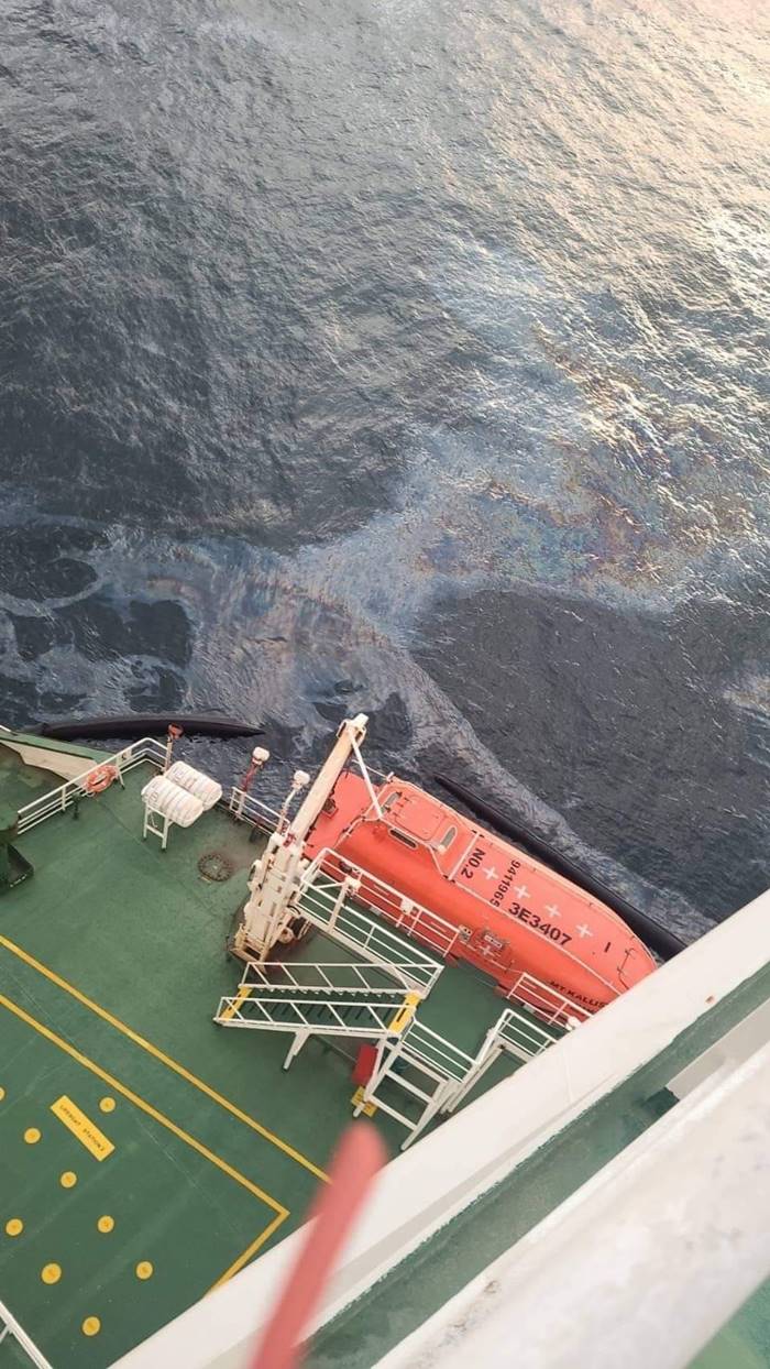 น้ำมันรั่วลงทะเล น้ำมันรั่วลงทะเล