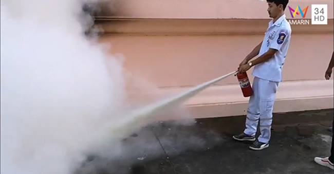 จุดไฟเผาตัวเอง จุดไฟเผาตัวเอง