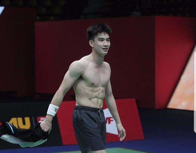 นักแบดหนุ่มไทย นักแบดหนุ่มไทย