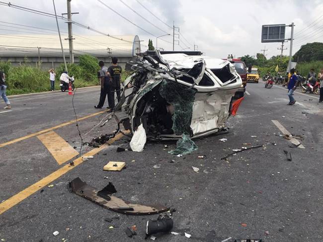 รถชนกัน รถชนกัน