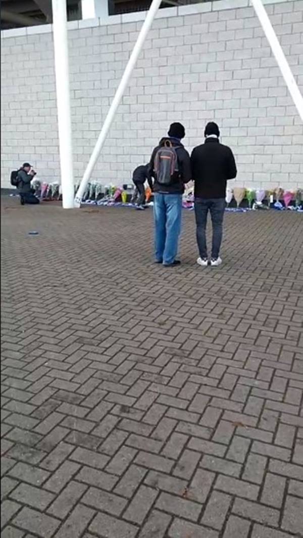 ลูก ภรรยา เจ้าสัววิชัย บินไปอังกฤษด่วน ลูก ภรรยา เจ้าสัววิชัย บินไปอังกฤษด่วน