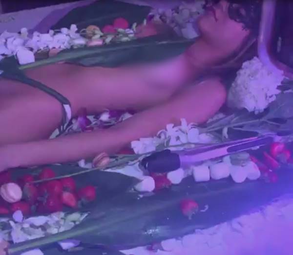 ปาร์ตี้สยิว ปาร์ตี้สยิว