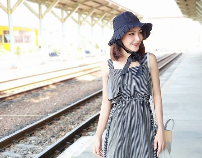 ครูสาว ครูสาว