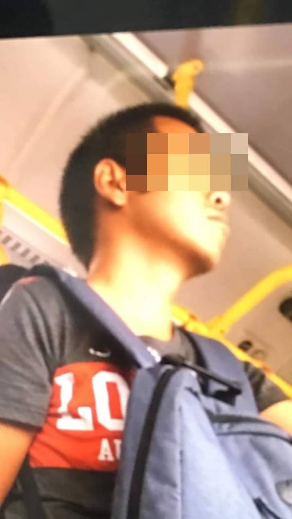 ไอ้หื่นจับก้นนักเรียนหญิงบนรถเมล์ ไอ้หื่นจับก้นนักเรียนหญิงบนรถเมล์