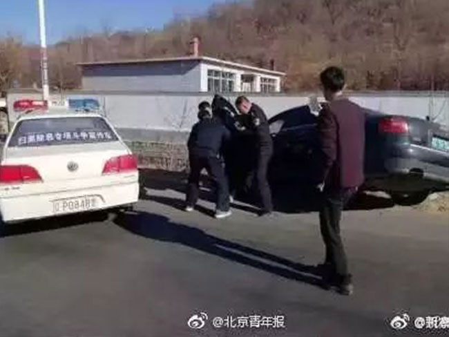 ขับรถชนคน ขับรถชนคน