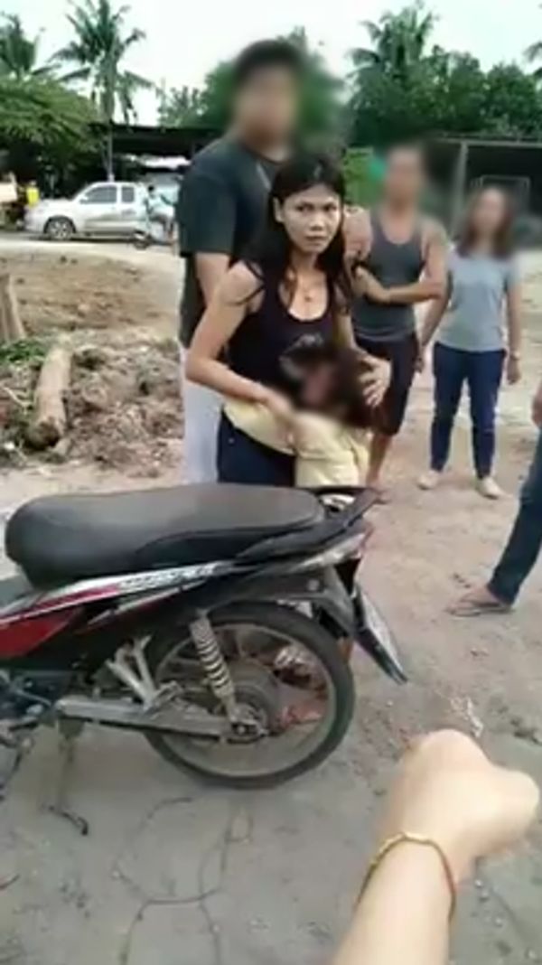 แม่ทำร้ายลูก แม่ทำร้ายลูก