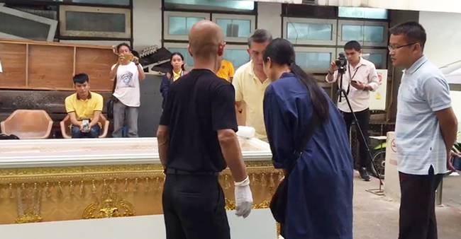 เหยื่อไฟไหม้เซ็นทรัลเวิลด์ เหยื่อไฟไหม้เซ็นทรัลเวิลด์