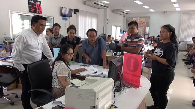 โรงพยาบาลโทรศัพท์มาบอกว่าอยู่ไอซียู ก่อนเสียชีวิต โรงพยาบาลโทรศัพท์มาบอกว่าอยู่ไอซียู ก่อนเสียชีวิต