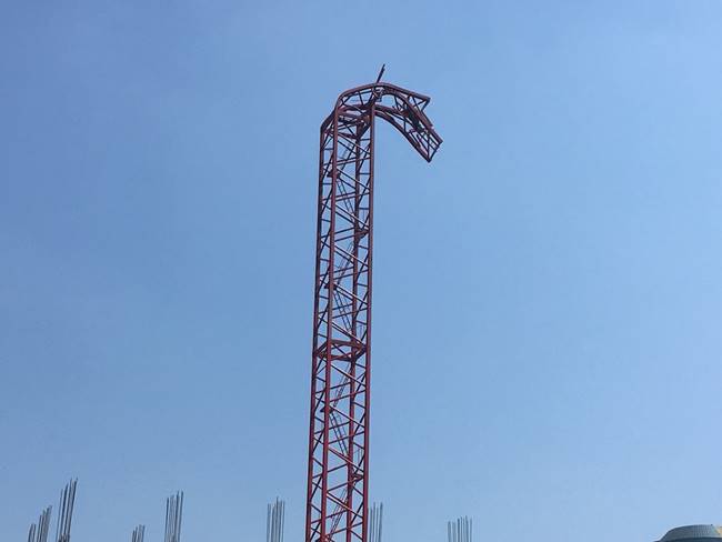 นาทีช่วยระทึก 1 ชีวิต ติดบนยอดเครน นาทีช่วยระทึก 1 ชีวิต ติดบนยอดเครน