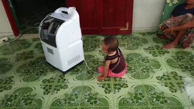 แบกถังออกซิเจนขี่มอไซค์หาหมอ แบกถังออกซิเจนขี่มอไซค์หาหมอ