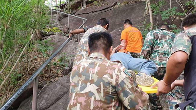 นักท่องเที่ยวผลัดตกผาแต้ม นักท่องเที่ยวผลัดตกผาแต้ม