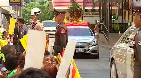 พระบาทสมเด็จพระเจ้าอยู่หัว เสด็จ ในการพระราชพิธีฉัตรมงคล ครบรอบ 65 ปี พระบาทสมเด็จพระเจ้าอยู่หัว เสด็จ ในการพระราชพิธีฉัตรมงคล ครบรอบ 65 ปี