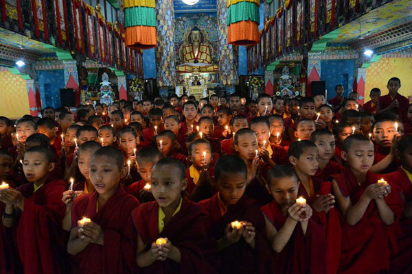 น้ำใจทั่วโลกหลั่งไหล...ทุกความช่วยเหลือทยอยสู่ เนปาล น้ำใจทั่วโลกหลั่งไหล...ทุกความช่วยเหลือทยอยสู่