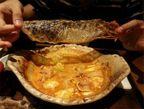 โอโตยะ ขออภัย ลูกค้าโวยพบฟิล์มถนอมอาหารในชามซุป โอโตยะ ขออภัย ลูกค้าโวยพบฟิล์มถนอมอาหารในชามซุป