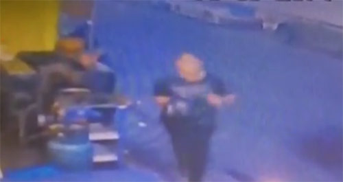 CCTV จับภาพมือยิงเด็กเทคโนฯ บางกะปิ ตำรวจรู้ตัวแล้ว CCTV จับภาพมือยิงเด็กเทคโนฯ บางกะปิ ตำรวจรู้ตัวแล้ว