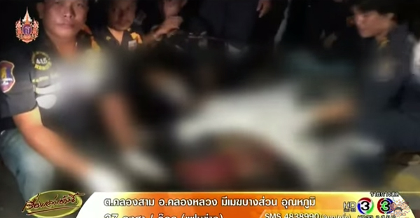 เก๋ง BMW ซิ่งเสยท้ายรถ 6 ล้อ รถพังยับเยิน ดับ 1 สาหัส 2 เก๋ง BMW ซิ่งเสยท้ายรถ 6 ล้อ รถพังยับเยิน ดับ 1 สาหัส 2