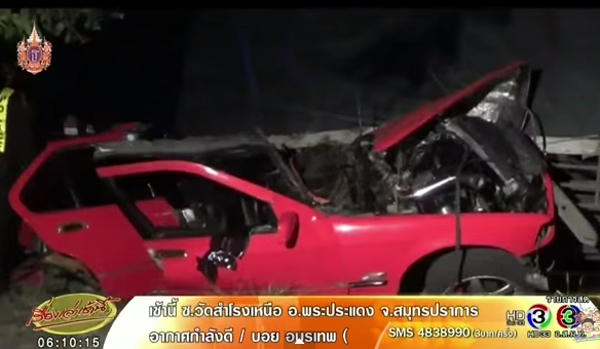 เก๋ง BMW ซิ่งเสยท้ายรถ 6 ล้อ รถพังยับเยิน ดับ 1 สาหัส 2 เก๋ง BMW ซิ่งเสยท้ายรถ 6 ล้อ รถพังยับเยิน ดับ 1 สาหัส 2