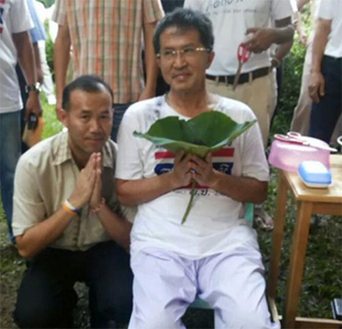 4 แกนนำ กปปส. บวชที่สวนโมกข์ 30 วัน ถวายเป็นพระราชกุศล 4 แกนนำ กปปส. บวชที่สวนโมกข์ 30 วัน ถวายเป็นพระราชกุศล