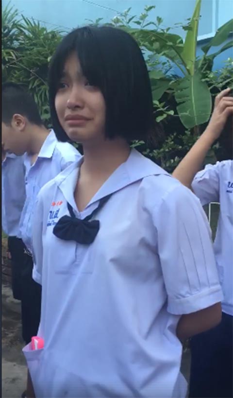 สาว ม.ต้น ปล่อยโฮ สาว ม.ต้น ปล่อยโฮ