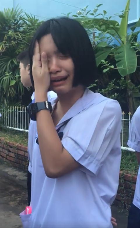 สาว ม.ต้น ปล่อยโฮ สาว ม.ต้น ปล่อยโฮ