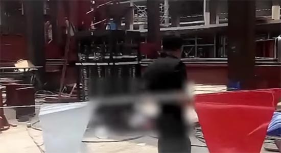 คนงานก่อสร้างรัฐสภาใหม่ พลัดตกอาคารสูง 7 ชั้นเสียชีวิต คนงานก่อสร้างรัฐสภาใหม่ พลัดตกอาคารสูง 7 ชั้นเสียชีวิต