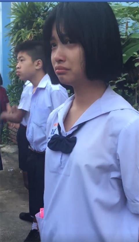 สาว ม.ต้น ปล่อยโฮ สาว ม.ต้น ปล่อยโฮ