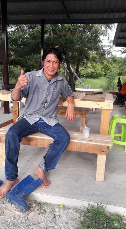 สุขที่เรียบง่าย... เชษฐ์ สไมล์บัฟฟาโล สร้างโรงทานปันสุข ปันความอิ่นใจสู่ผู้ยากไร้ สุขที่เรียบง่าย... เชษฐ์ สไมล์บัฟฟาโล สร้างโรงทานปันสุข ปันความอิ่นใจสู่ผู้ยากไร้