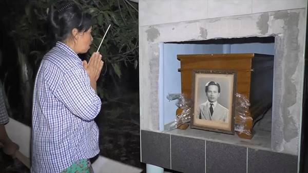 อดีตครูวัย 92 เสียชีวิต อดีตครูวัย 92 เสียชีวิต