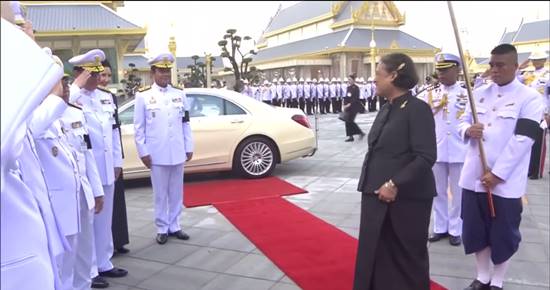 ถวายสักการะพระบรมศพ ถวายสักการะพระบรมศพ
