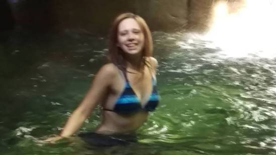 สาวไซด์ไลน์คว้าปืนยิงหัวลูกค้า สาวไซด์ไลน์คว้าปืนยิงหัวลูกค้า