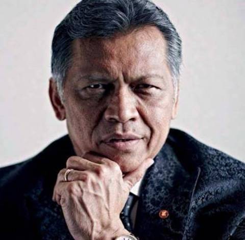 อภิสิทธิ์ เสียใจต่อการจากไปของ สุรินทร์ พิศสุวรรณ อภิสิทธิ์ เสียใจต่อการจากไปของ สุรินทร์ พิศสุวรรณ