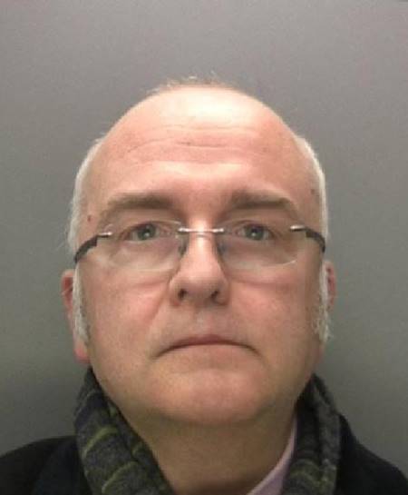 หมอผ่าตัดโดนจับดำเนินคดี หมอผ่าตัดโดนจับดำเนินคดี