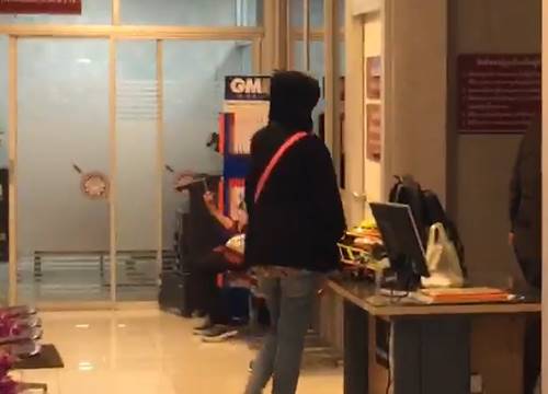 แจ้งข้อหา ปวีณา 1 ในแก๊งขโมยบัตร ปชช. แจ้งข้อหา ปวีณา 1 ในแก๊งขโมยบัตร ปชช.