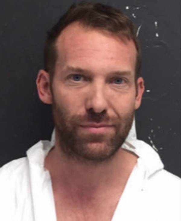 บุกยิงเมียถึงบ้าน บุกยิงเมียถึงบ้าน