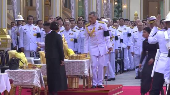 ถวายสักการะพระบรมศพ ถวายสักการะพระบรมศพ