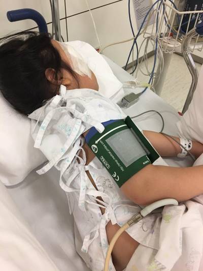 พ่อแม่พึงระวังให้ลูกเล่นมือถือ พ่อแม่พึงระวังให้ลูกเล่นมือถือ