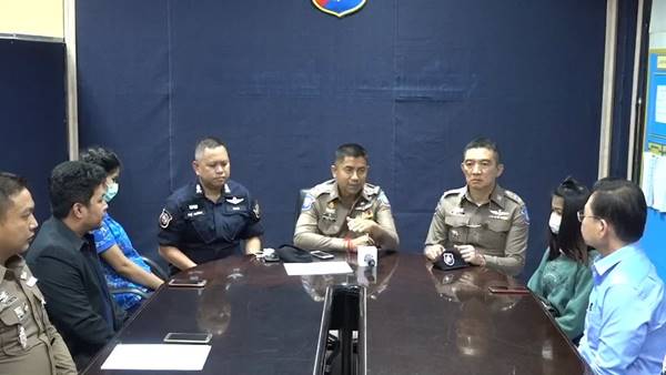 สาวคล้องมาลัยทัวร์จีน สาวคล้องมาลัยทัวร์จีน