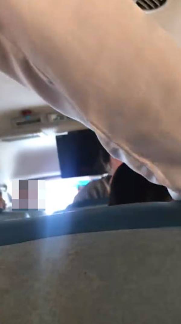 พระแซงคิวขึ้นรถตู้ พระแซงคิวขึ้นรถตู้